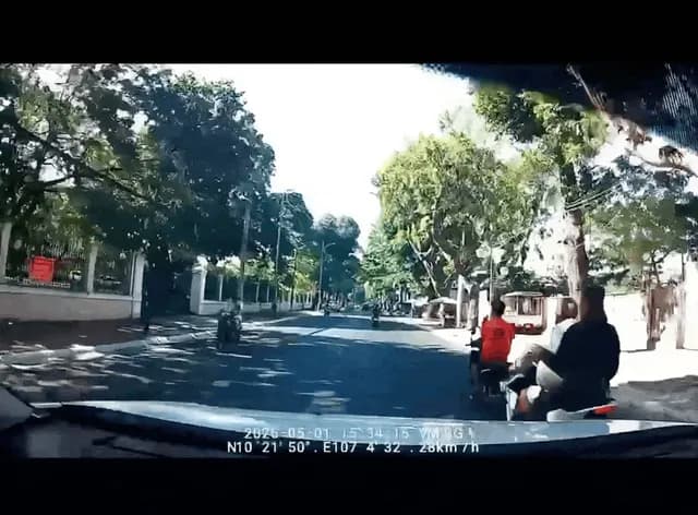 Công an phường Tam Thắng TP HCM tạm giữ 3 thanh niên gây rối trật tự trên đường Lê Lợi