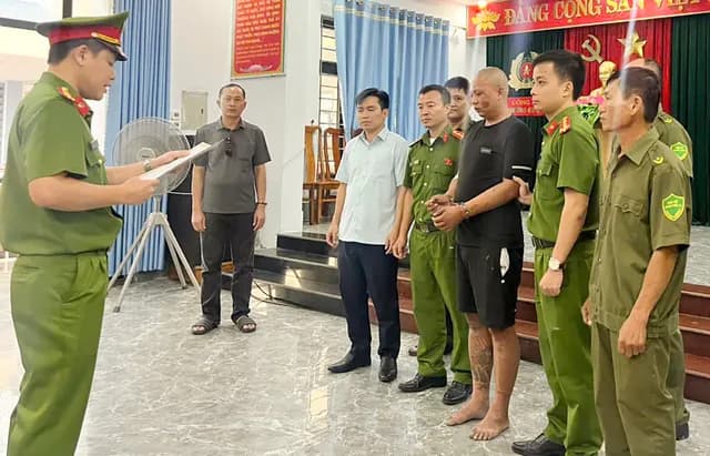 Nam thanh niên say rượu cầm rựa chém đại úy công an phường Ba Đồn, Quảng Trị