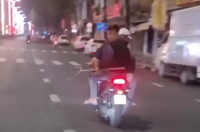 Nhóm 8 thanh thiếu niên cầm ba chĩa gây rối truy đuổi đánh nhau tại phường Tây Nha Trang