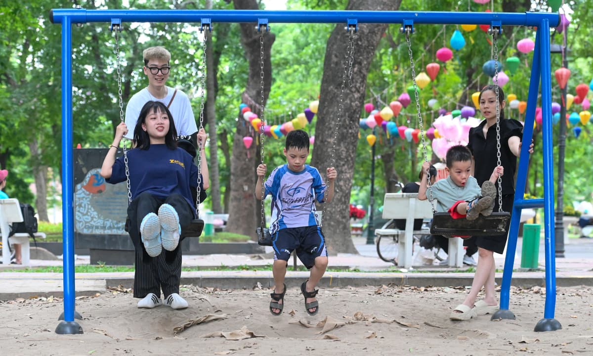 Cảnh báo nắng nóng gay gắt miền Bắc, Trung, Nam Bộ từ 13/5, nhiệt độ lên 39 độ C - ảnh 1