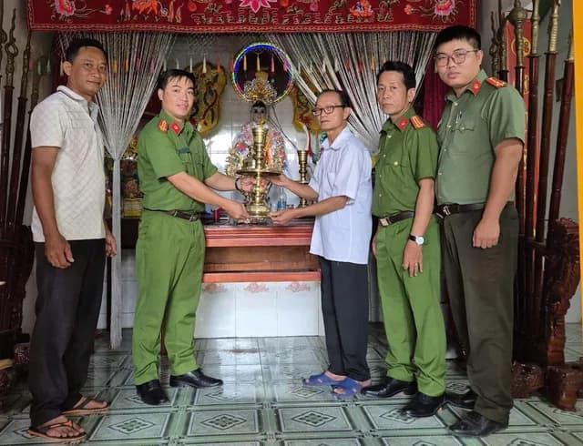 Công an TP HCM bắt nghi phạm trộm cổ vật miếu Bà Chúa Xứ Nguyên Nhung
