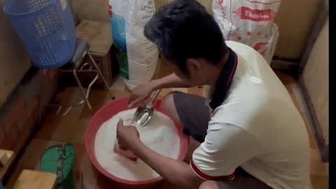 Cảnh báo: Phát hiện hàng tấn bột ngọt giả Ajinomoto đang lưu hành tại TP.HCM - ảnh 1