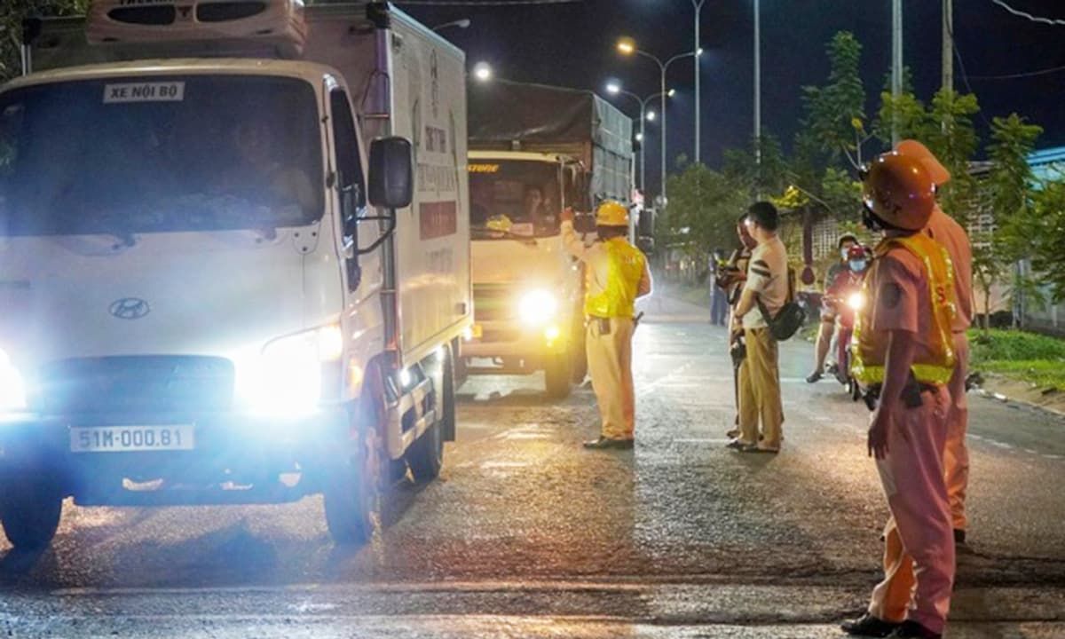 Cảnh báo: TP.HCM tăng cường kiểm soát tội phạm, không để phát sinh điểm nóng - ảnh 1
