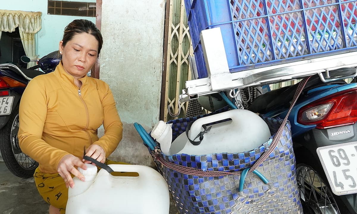 Cảnh báo lái xe sau khi uống rượu bia: Vợ gây tai nạn chết chồng ở Cà Mau - ảnh 1