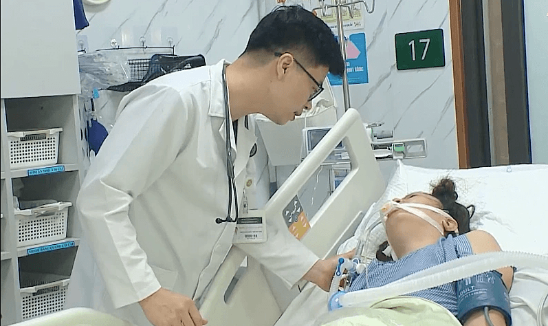 Cảnh báo đột quỵ: Kiểm tra nhanh 30 giây cứu mạng, tránh sai lầm chết người - ảnh 1